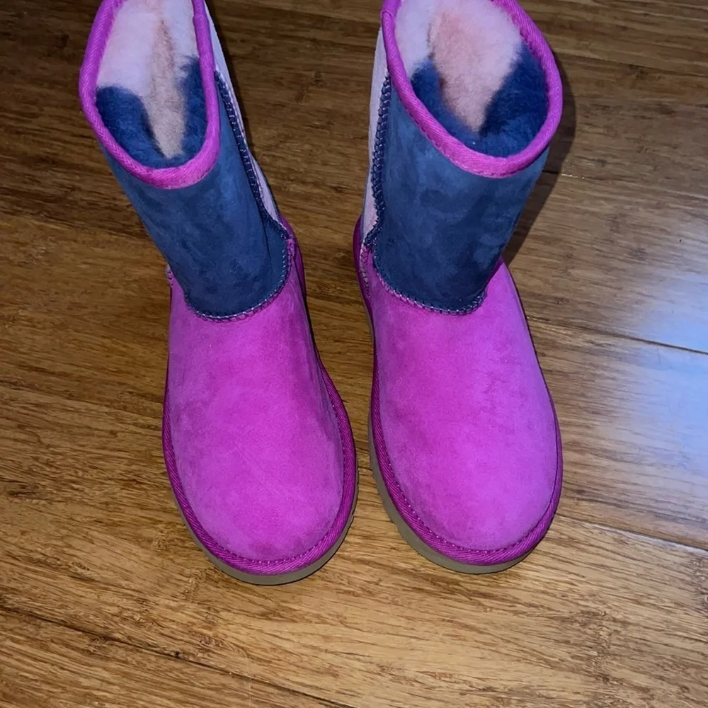 UGG 3151 Patchwork Kids Sherling Lined Boots size 3